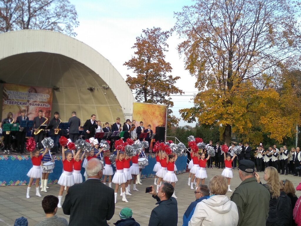 В Тверском горсаду играли духовые оркестры