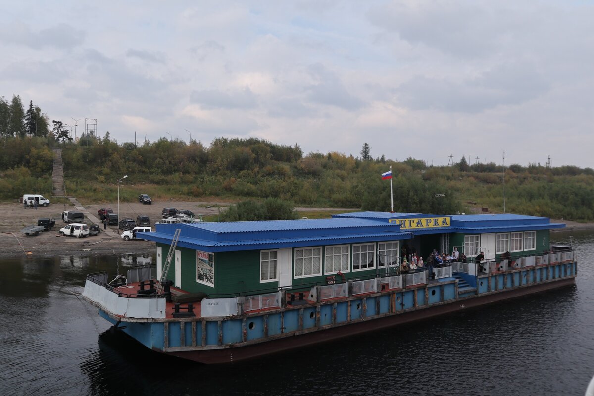 Теплоход красноярск дивногорск. Теплоход на Енисее Красноярск. Теплоход Дудинка. Теплоход Туруханск.