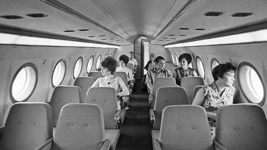 Побывал внутри VIP Як-40. Как раньше выглядели самолёты для больших  шишек? — шик нулевых | NordSkif & Co | Дзен