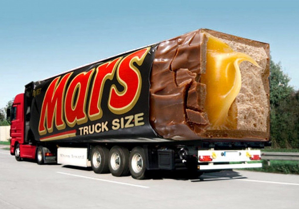 Реклама на грузовиках заслуживает отдельной подборки.