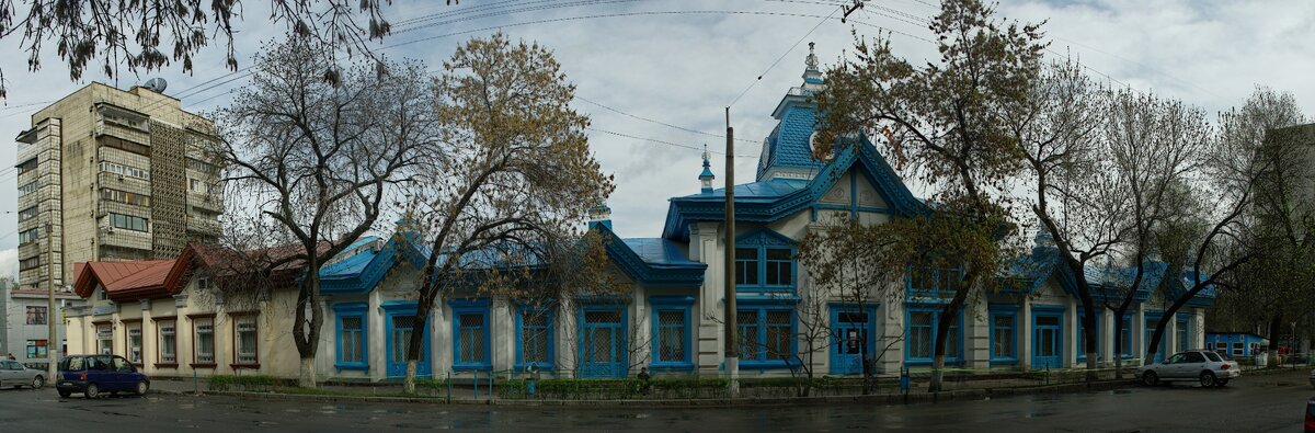 Фото сделано в 2012 году. На данный момент дом имеет статус памятника архитектуры. Внутри дома расположен музей. 10 ноября 2010 года был утверждён новый Государственный список памятников истории и культуры местного значения города Алматы, одновременно с которым все предыдущие решения по этому поводу были признаны утратившими силу. В этом Постановлении был сохранён статус памятника местного значения жилому дому купца Габдулвалиева. Границы охранных зон были утверждены в 2014 году.