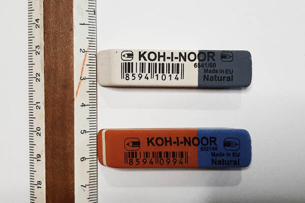 Бело-серые и Красно-синий ластик