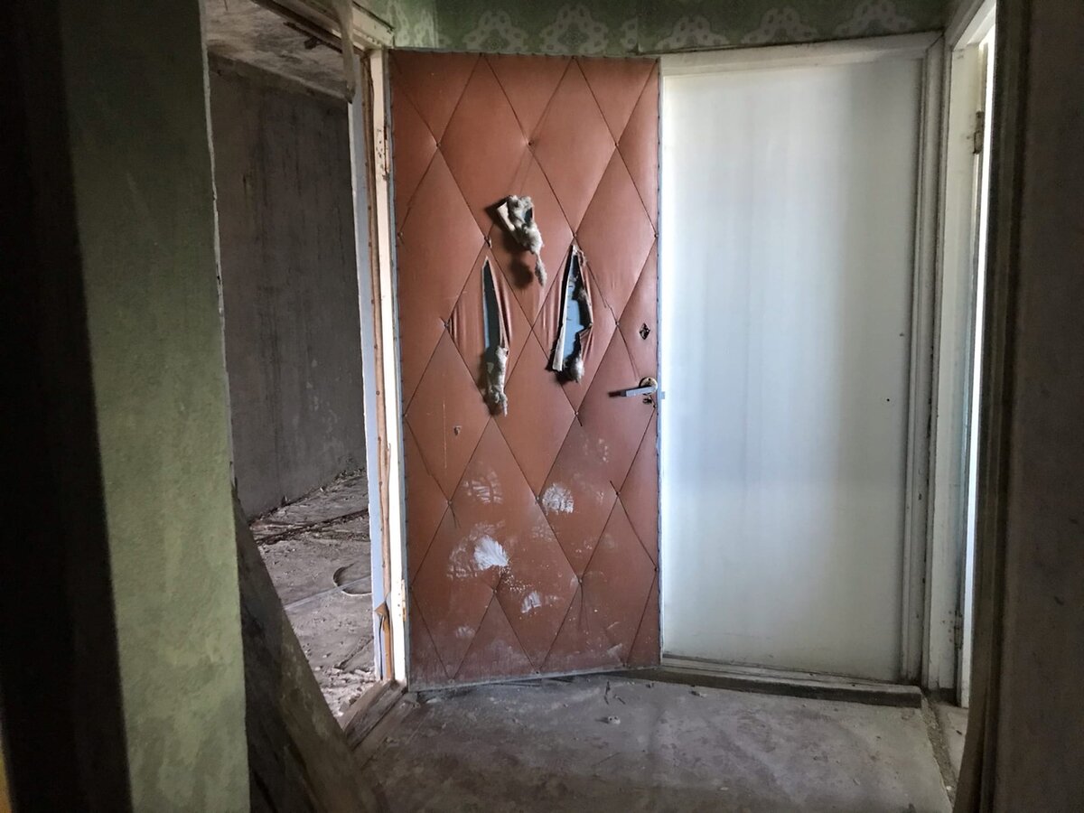 Внутри домов Припяти