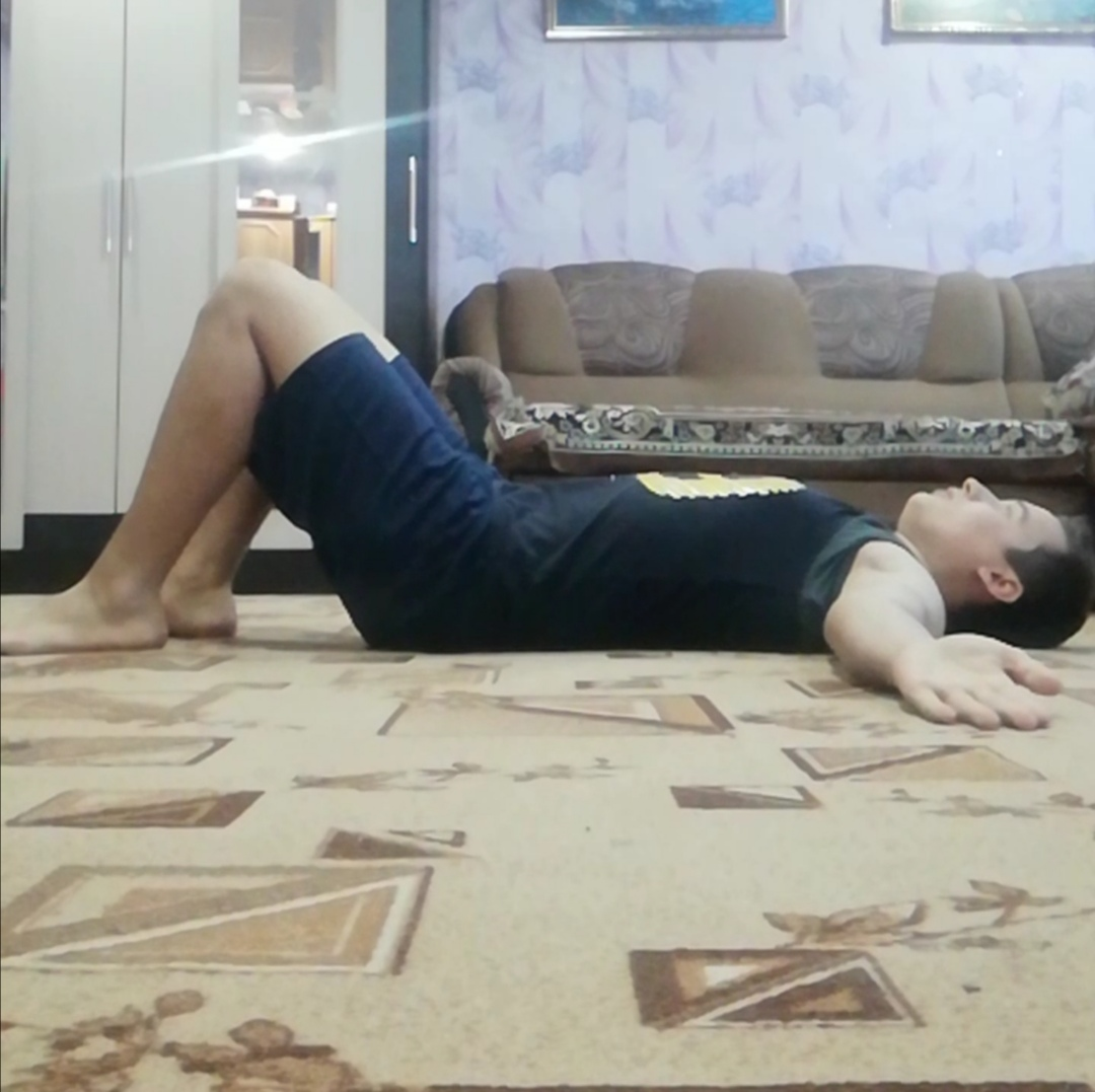 принимаем исходное положение