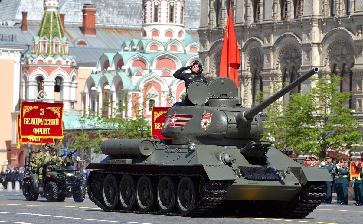 Т-34-85 на параде в День Победы в Москве, 9 мая 2018 года.