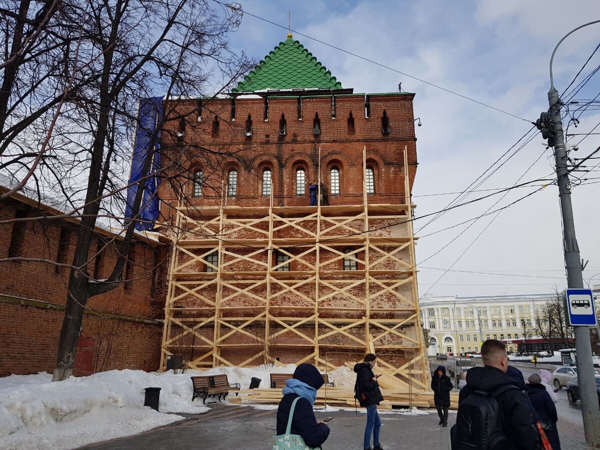 Кремль дмитриевская башня