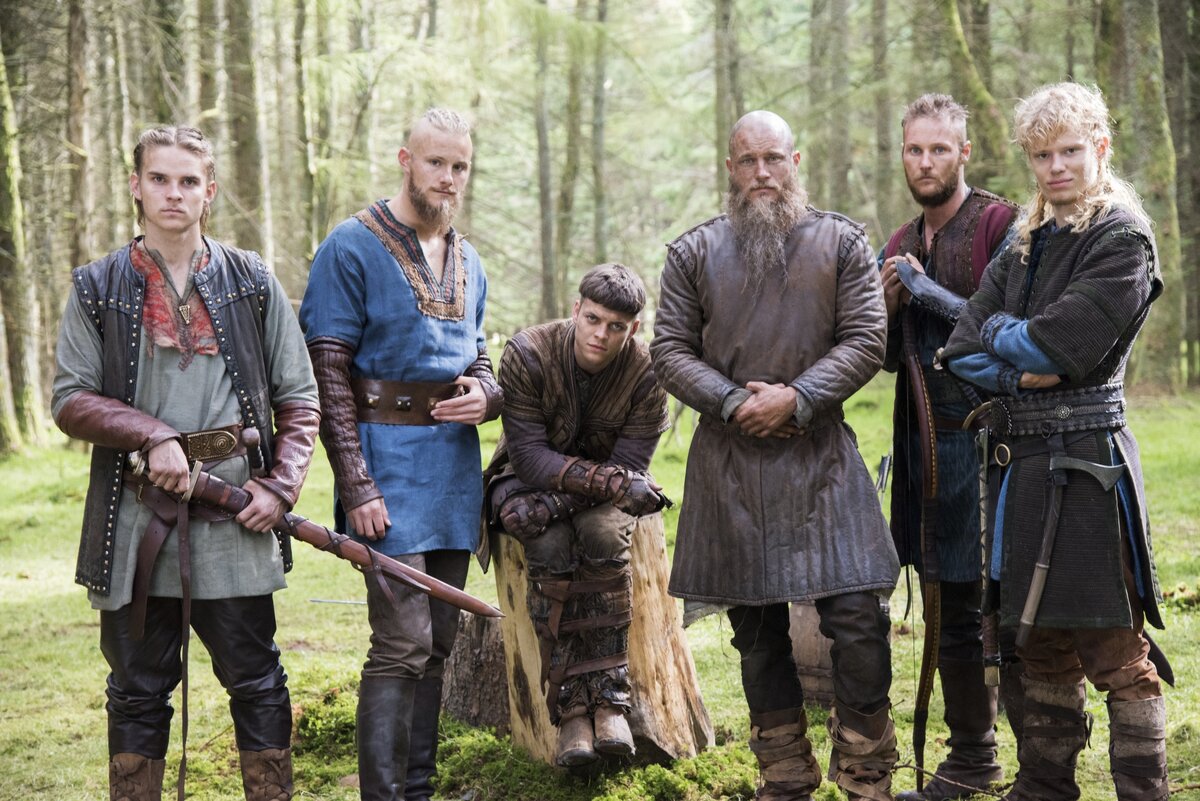 Ragnar Vikings Actor