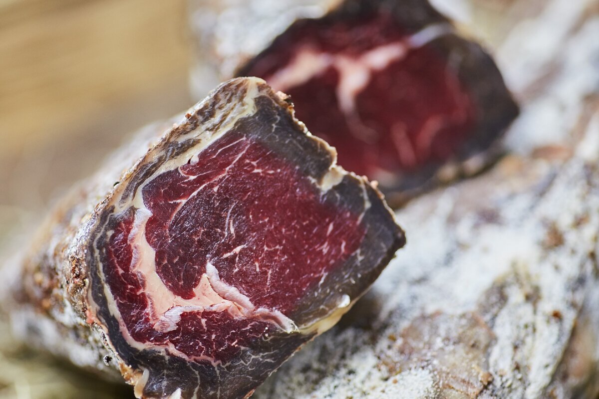 Брезаола в разрезе.