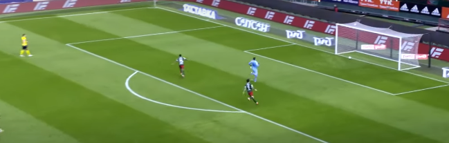 Ошибка С.Песьякова и первый гол в воротах "Ростова". Кадр из трансляции матча.