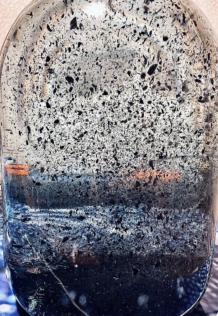 Уголь внесен в самогон