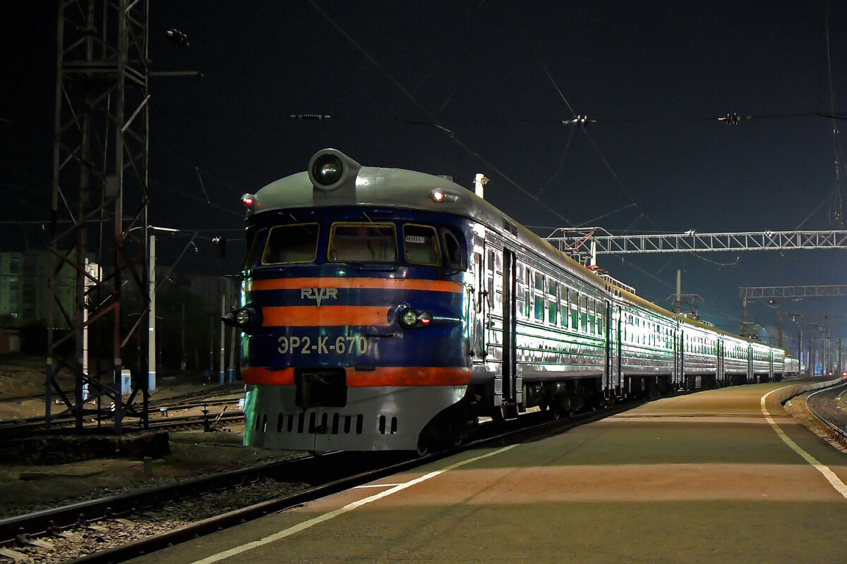 Сфотографировал любимую, пока она спит. Люблю её!