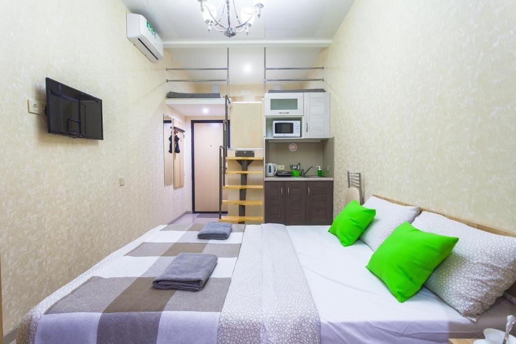 То что подобрал booking меньше раза в 3