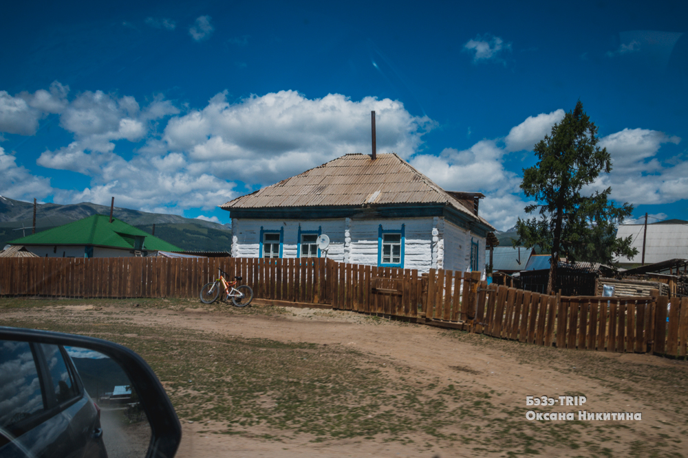 Как выглядит зажиточное село на Алтае. На зависть всем, кто говорит, что деревня умирает (много фото)0