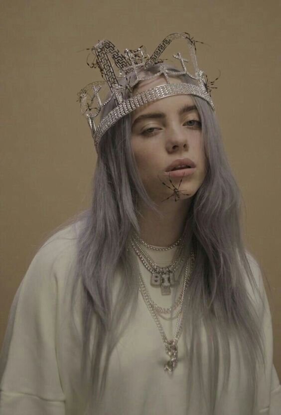 Пауки и корона.