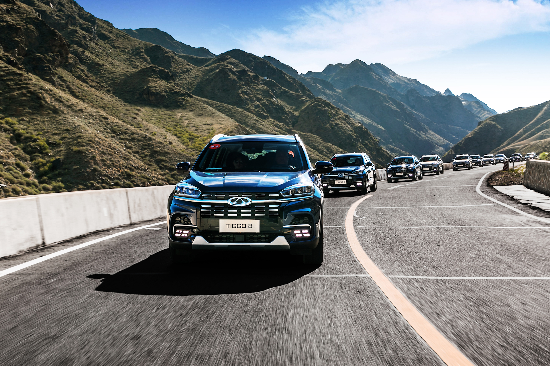 Рестайлинг и панорамная крыша для кроссовера Chery Tiggo 83