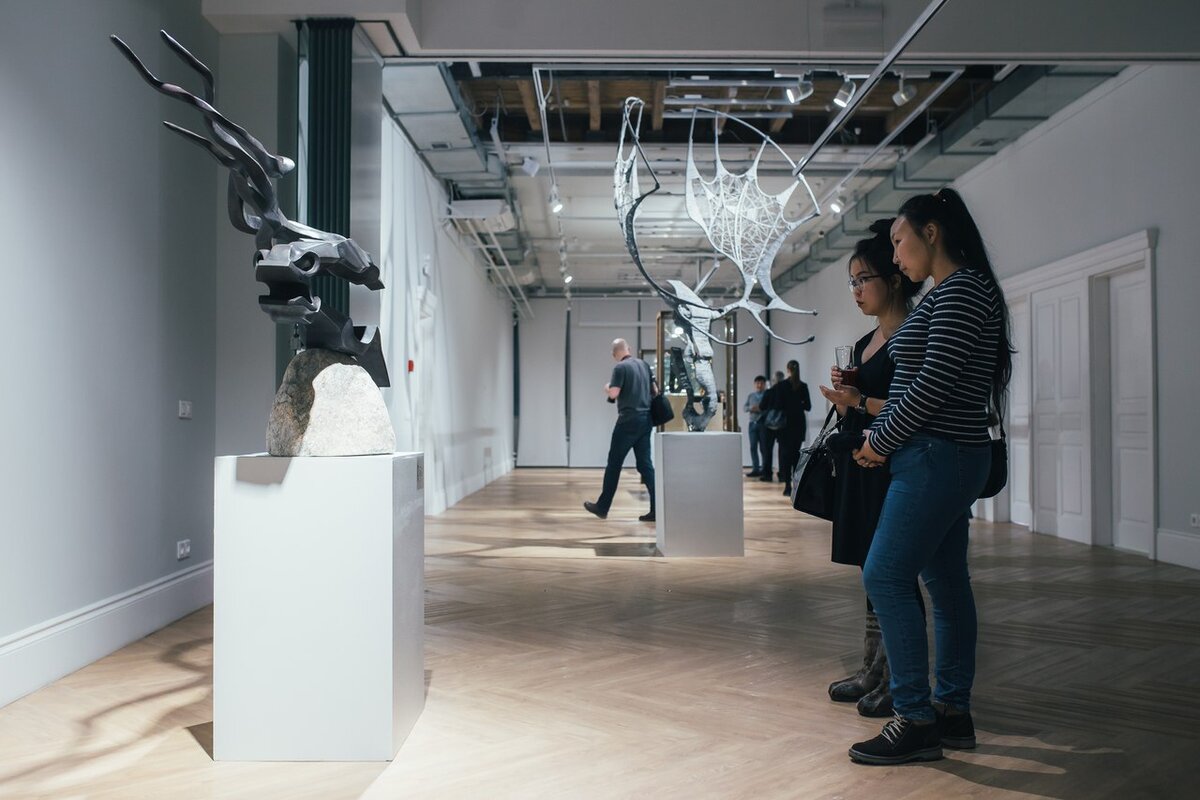 Персональная выставка Жигжита Баясхаланова "Сквозь стихию". Иркутск, Галерея Бронштейна. 