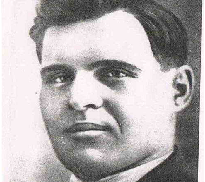 Бывший слесарь первого разряда случайно получил противотанковое ружье и в первом же бою проявил себя