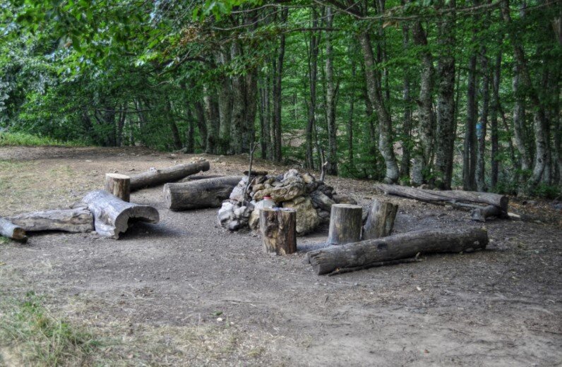 Одно из популярных мест остановки стоянки "Восточный Суат"