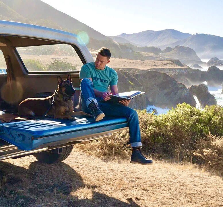 Кард из фильма «Лулу и Бриггс» взят с kinopoisk.ru