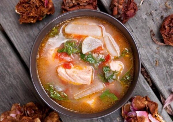 Уха рыбная из гольца. Время приготовления: 50 минут. Количество порций: 6-8.