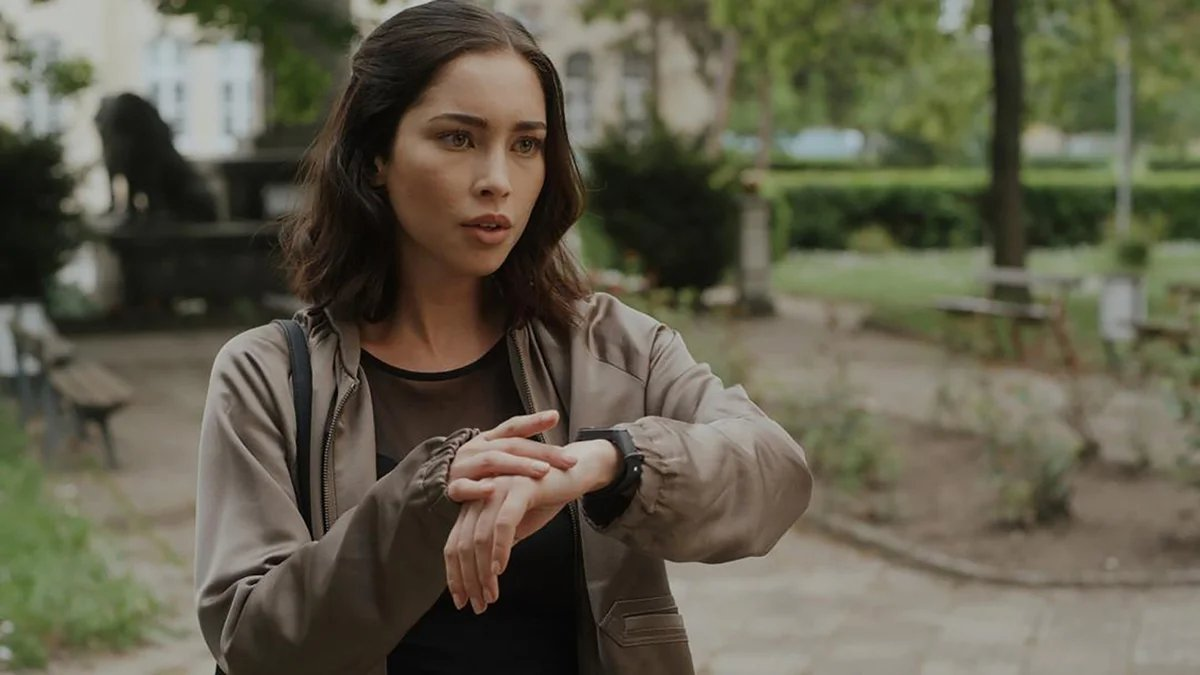 Кадр из сериала "Пандора"