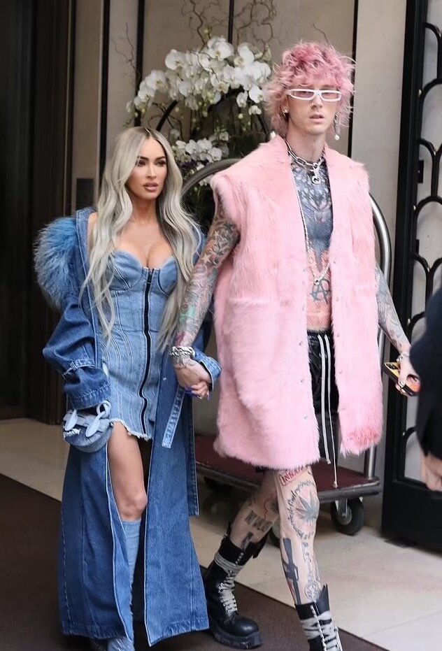    Меган Фокс и Колсон Бэйкер в ПарижеLegion-Media