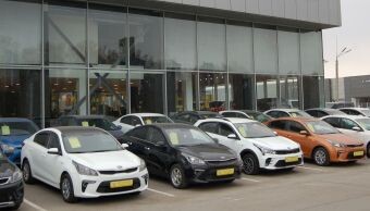 В текущей ситуации россияне отказываются от покупки автомобиля или откладывают ее на неопределенный срок.