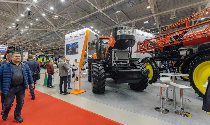    Новинки мирового машиностроения на своем стенде на ЮГАГРО представила Терра Групп
