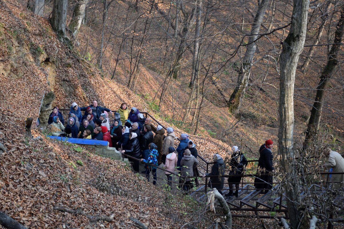 Гора монах Адыгея осень