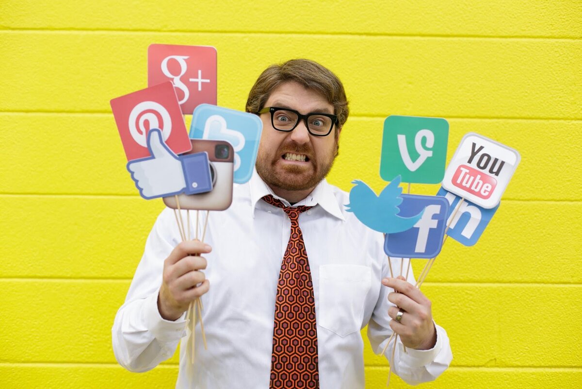 Smm. Маркетолог социальных сетей. СММ-специалист. Smm специалист. Креативный маркетолог