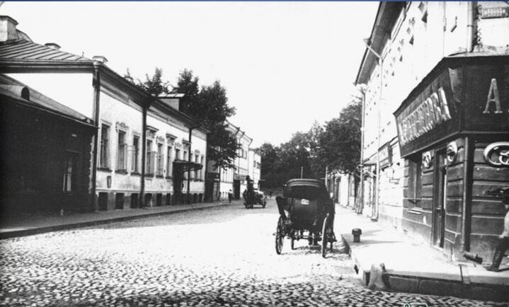 Большая Бронная 1914 года. Дальше в галерее, как менялась улица. Фото: pastvu.com