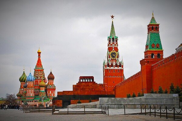 Храм, площадь, Кремль.