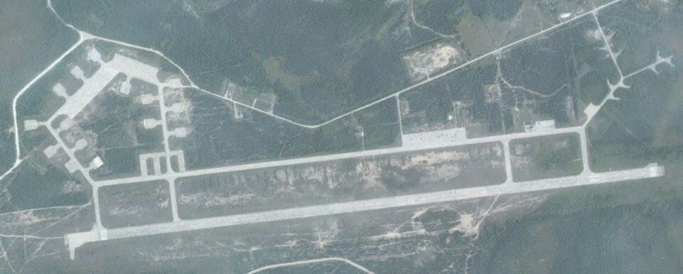 вид аэродрома со снимка из космоса 