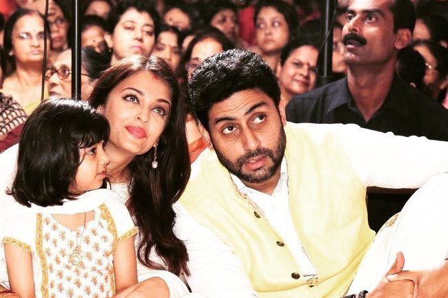 Айшвария Рай и Абхишек Баччан с дочкой