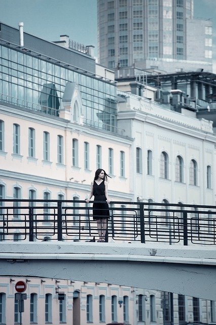 Изображение Хусена Рустамова из Pixabay. Мечты о большом городе.