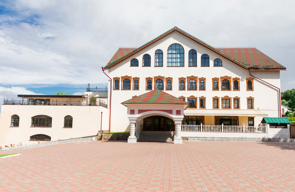 Институт царьград. Отель царьград пущино. Царьград крымск магазин. Царьград пущино. Актив отель искра.