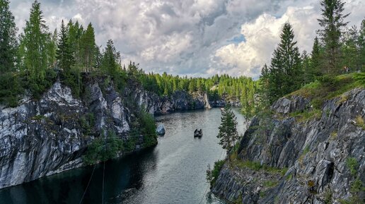 Горный парк Рускеала - самая популярная достопримечательность Республики Карелия