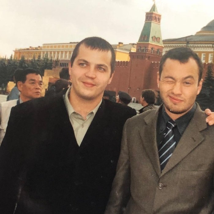 А. Анохин (справа) во времена занятий молодежной политикой. Фото из ФБ А. Анохина
