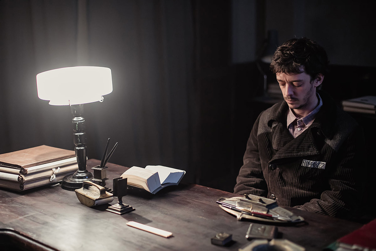 Lesson movie. Élève libre бельгия франция 2008. Частные уроки дорама корея. Jonas bloquet. Дилан спроус.