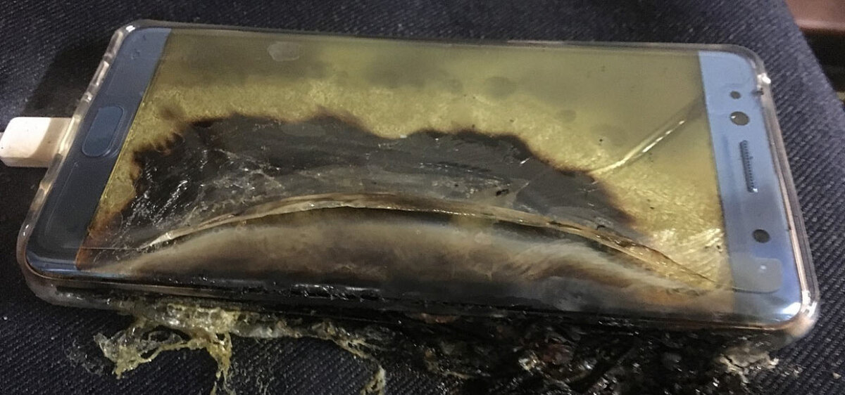 Телефон от южнокорейской  компании SUMSUNG