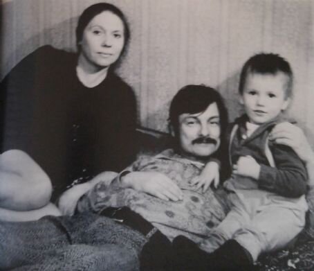 Лариса, Андрей и Андрей-младший.