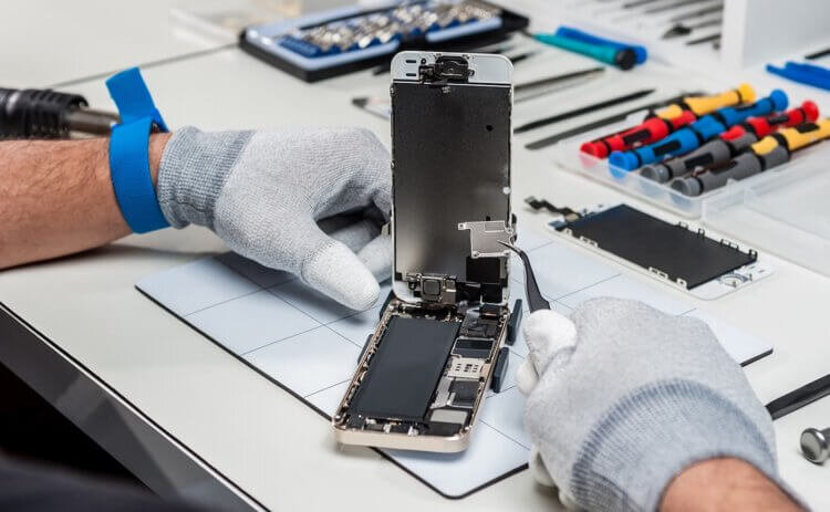 Важно ремонтировать iPhone только в авторизованных СЦ 