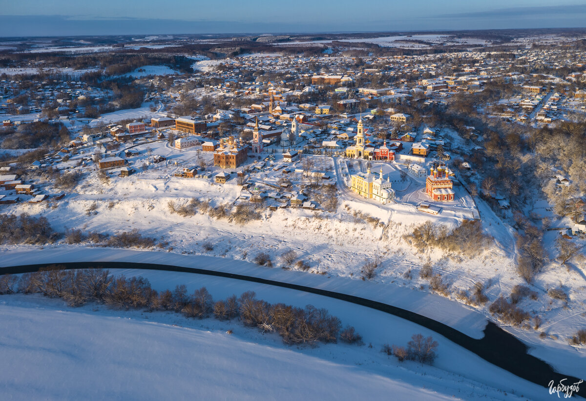 Белёв город в тульской области. Белеет москва. Белёвский спасо-преображенский монастырь. Кремлевская набережная москва. Белев город.