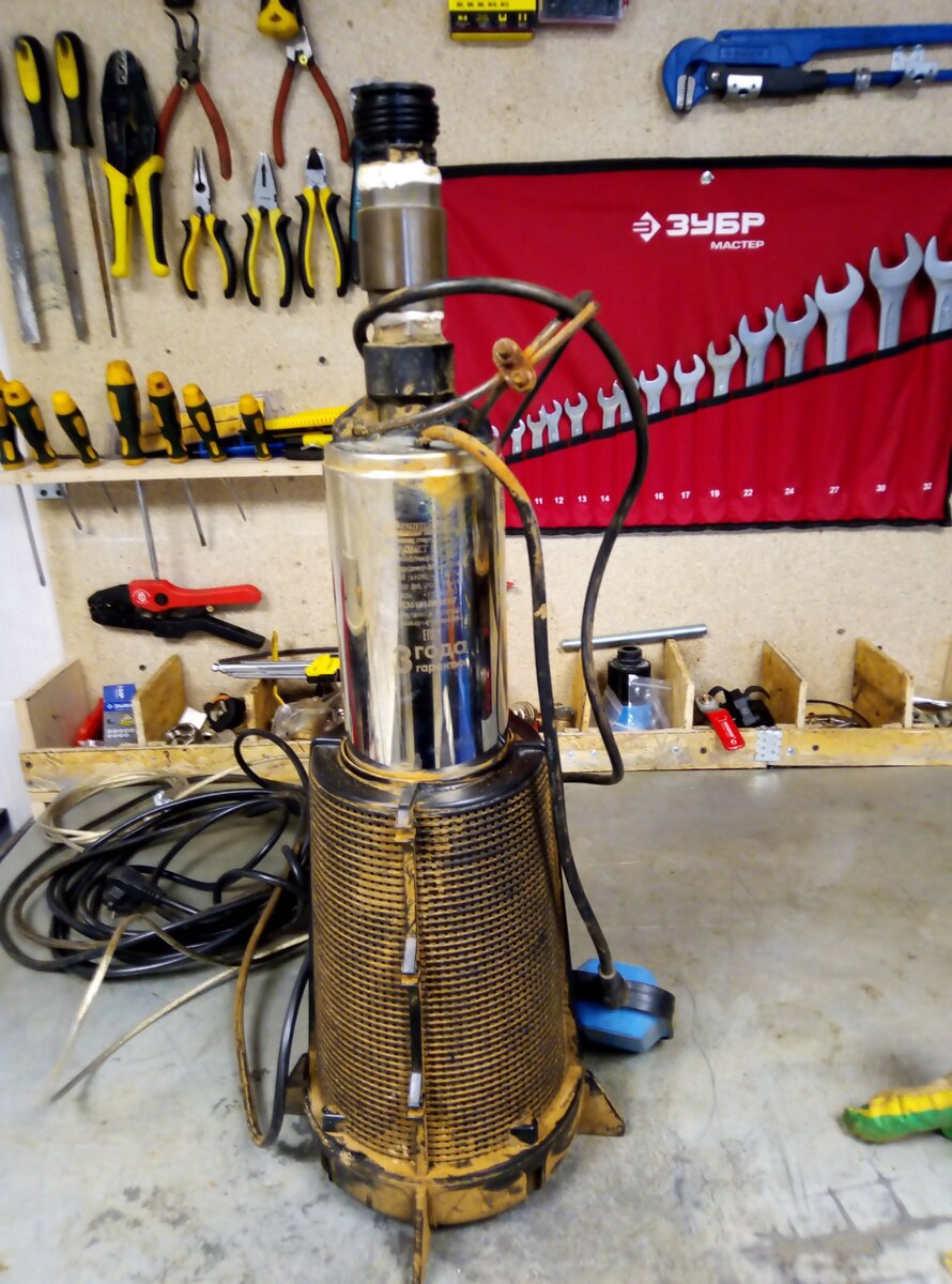 Насос в сборе. Фильтр съёмный