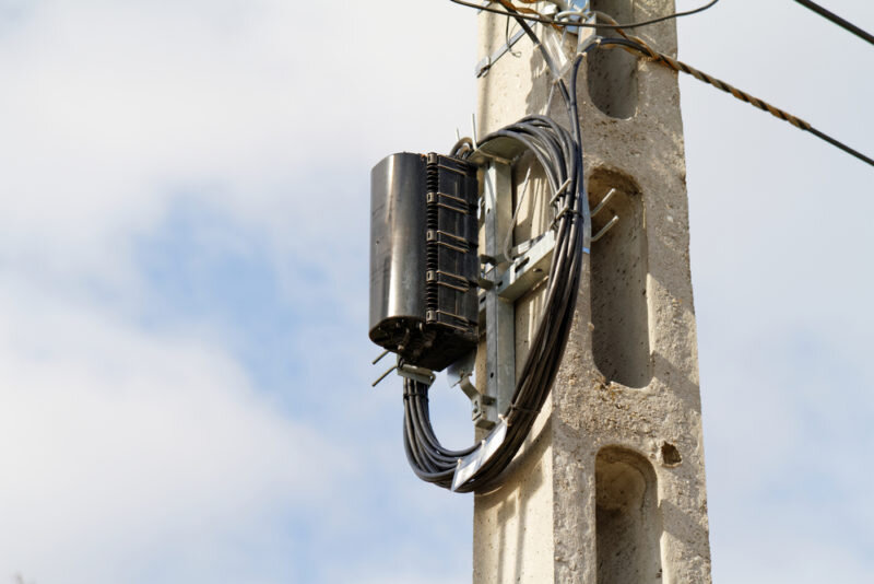  Счетчик на столбе. Иллюстрация для статьи используется по стандартной лицензии ©dachnyedela.ru