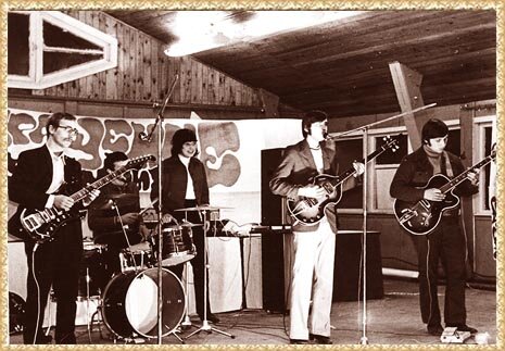 Фото с сайта "Вокально-инструментальные ансамбли СССР"