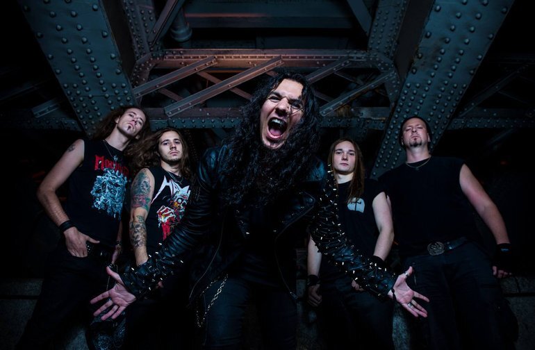 Группа Monument