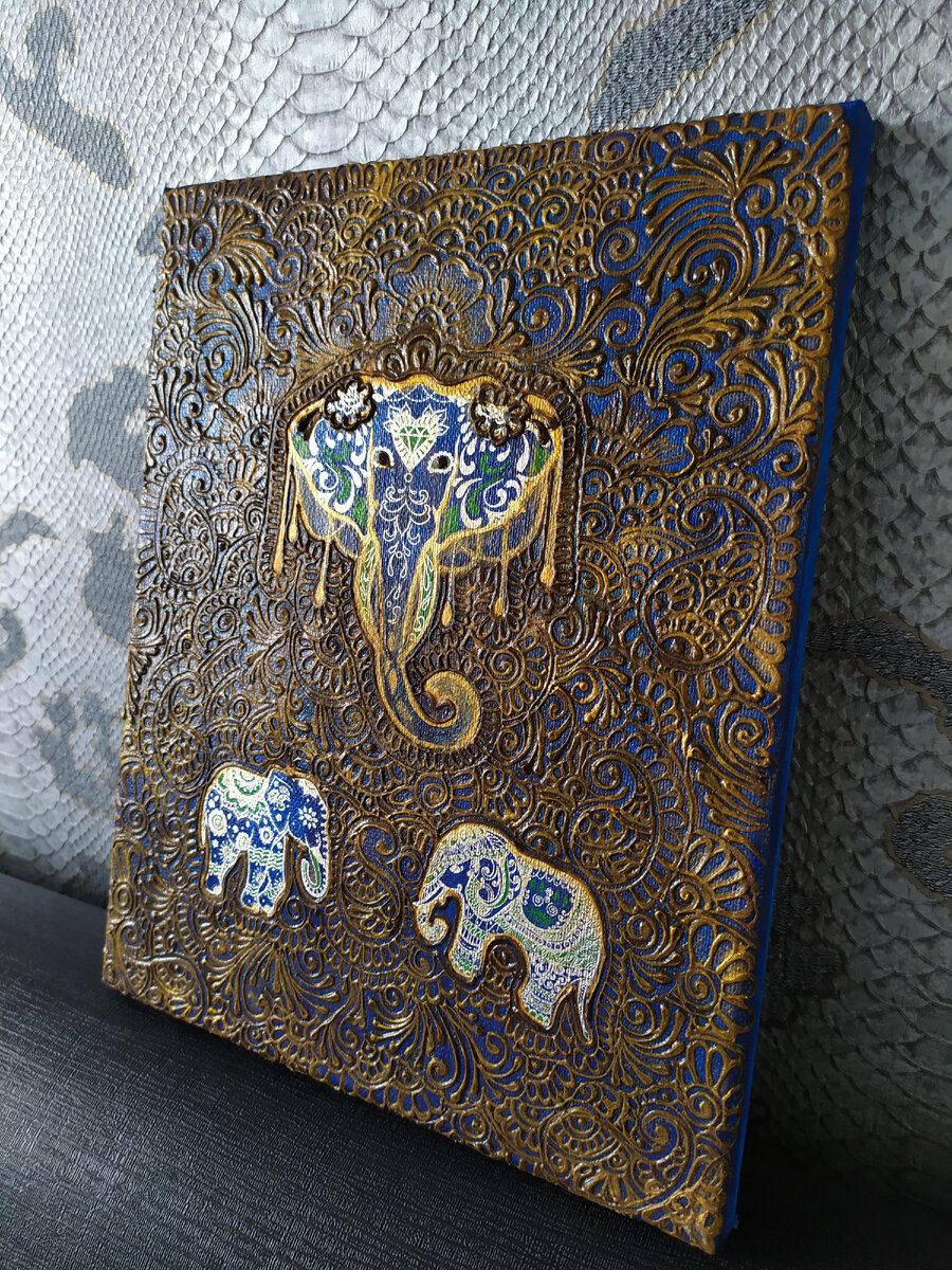 ФОТО АВТОРА: Картина хной - Индийские слоны! Выполнена на холст на подрамнике.