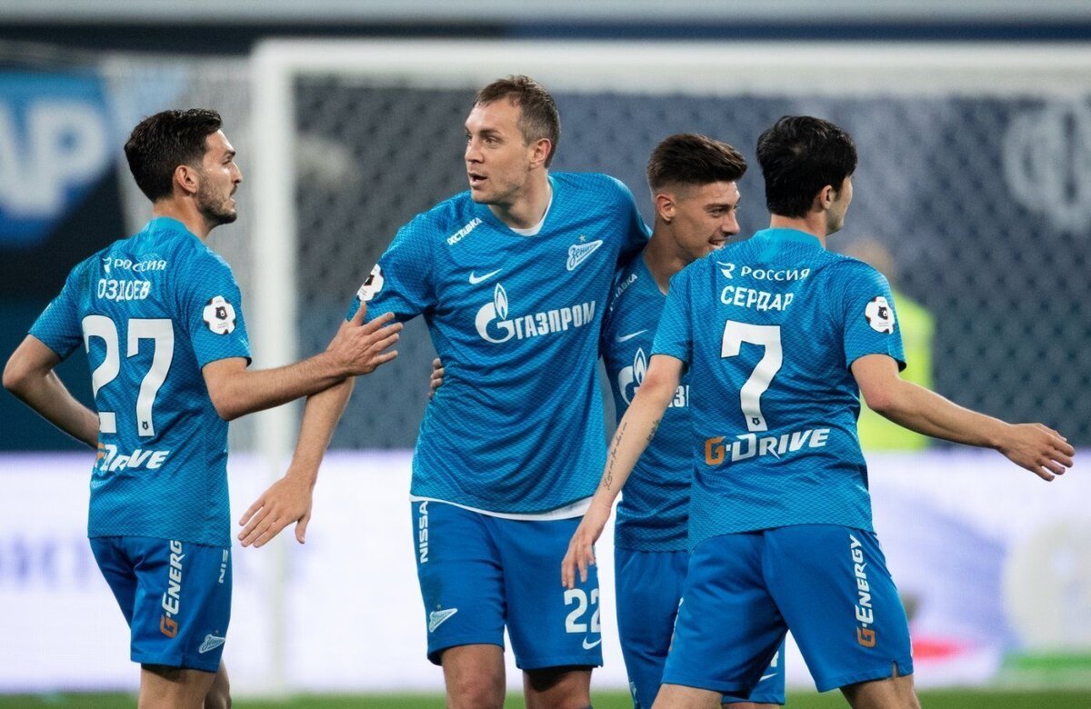 Парни умеют играть