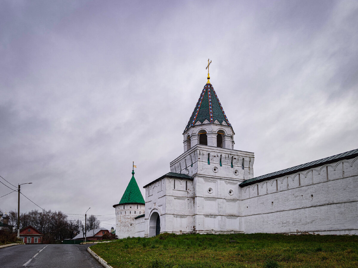 Ипатьевский монастырь в Костроме